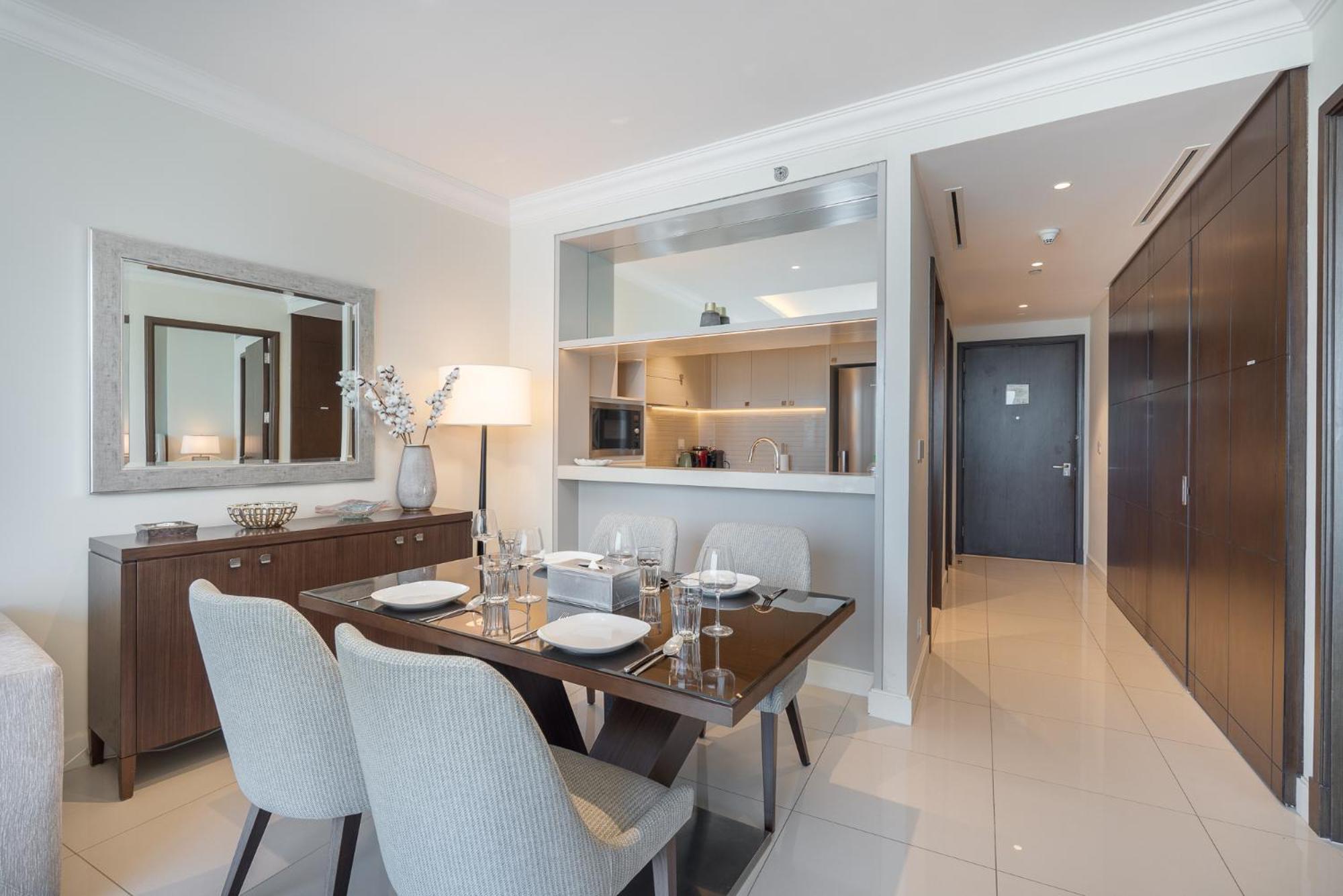 Downtown Elegance - 1br With Unmatched Burj Khalifa Views *